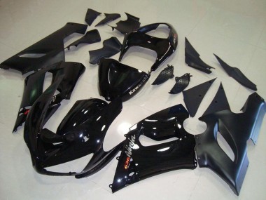2005-2006 Glossy Black Matte Black Silver Red Kawasaki ZX6R Motorcycle Fairings UK Stores