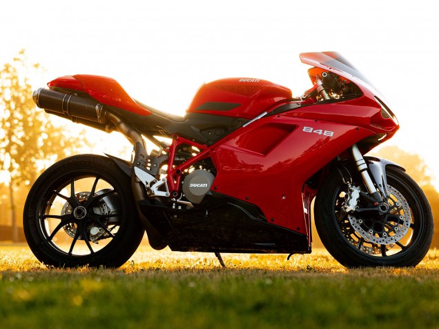 2007-2014 Red Glossy Black Ducati 848 Motorcycle Fairings UK Stores