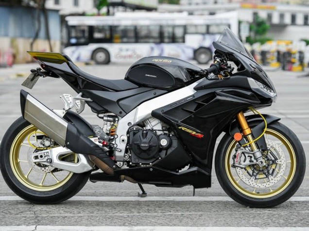 2021-2024 Black Aprilia RSV4 1100 Motorcycle Fairings UK Stores