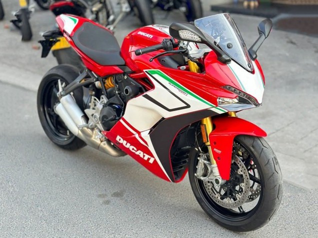 2017-2022 Red White Green Stripe Ducati Supersport 939/939S Motorcycle Fairings UK Stores