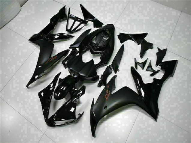 2004-2006 Black Yamaha YZF R1 Motorbike Fairings UK Stores 2004-2006 Black Yamaha YZF R1 Motorbike Fairings UK Stores