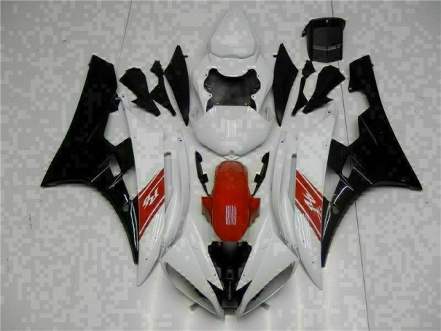 2006-2007 White Black Yamaha YZF R6 Motorbike Fairing UK Stores 2006-2007 White Black Yamaha YZF R6 Motorbike Fairing UK Stores