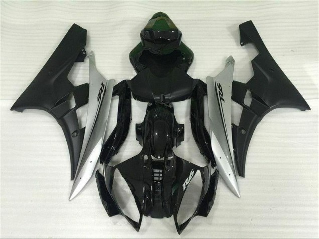 2006-2007 Silver Black Yamaha YZF R6 Motorbike Fairing UK Stores 2006-2007 Silver Black Yamaha YZF R6 Motorbike Fairing UK Stores