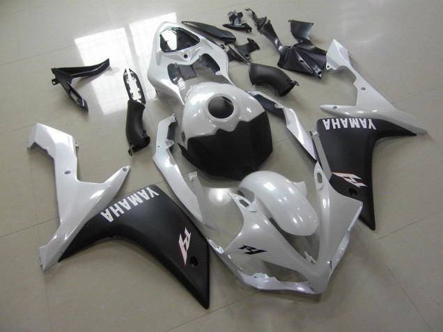 2007-2008 Pearl White Matte Black Yamaha YZF R1 Replacement Motorcycle Fairings UK Stores